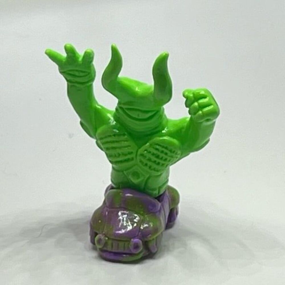 Rampage Toy Dungeons & Dungeons mashup car mini sofubi